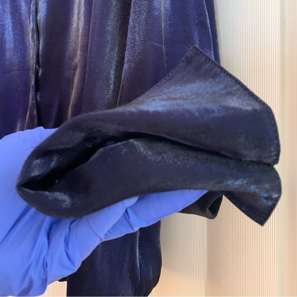 Christie & Jill Iridescent Blouse - Picture 11 of 17